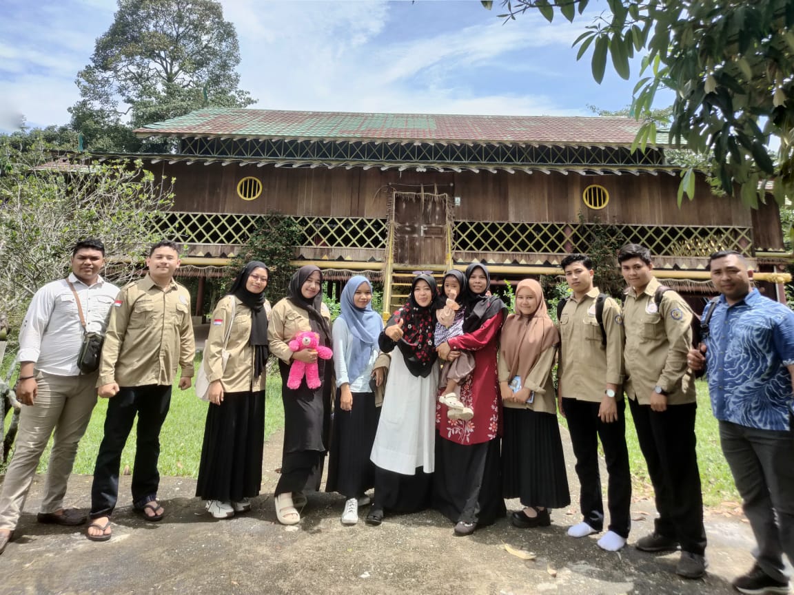 Kunjungan Prodi Pengembangan Masyarakat Islam ke Suku Sakai : STAI Hubbulwathan Duri